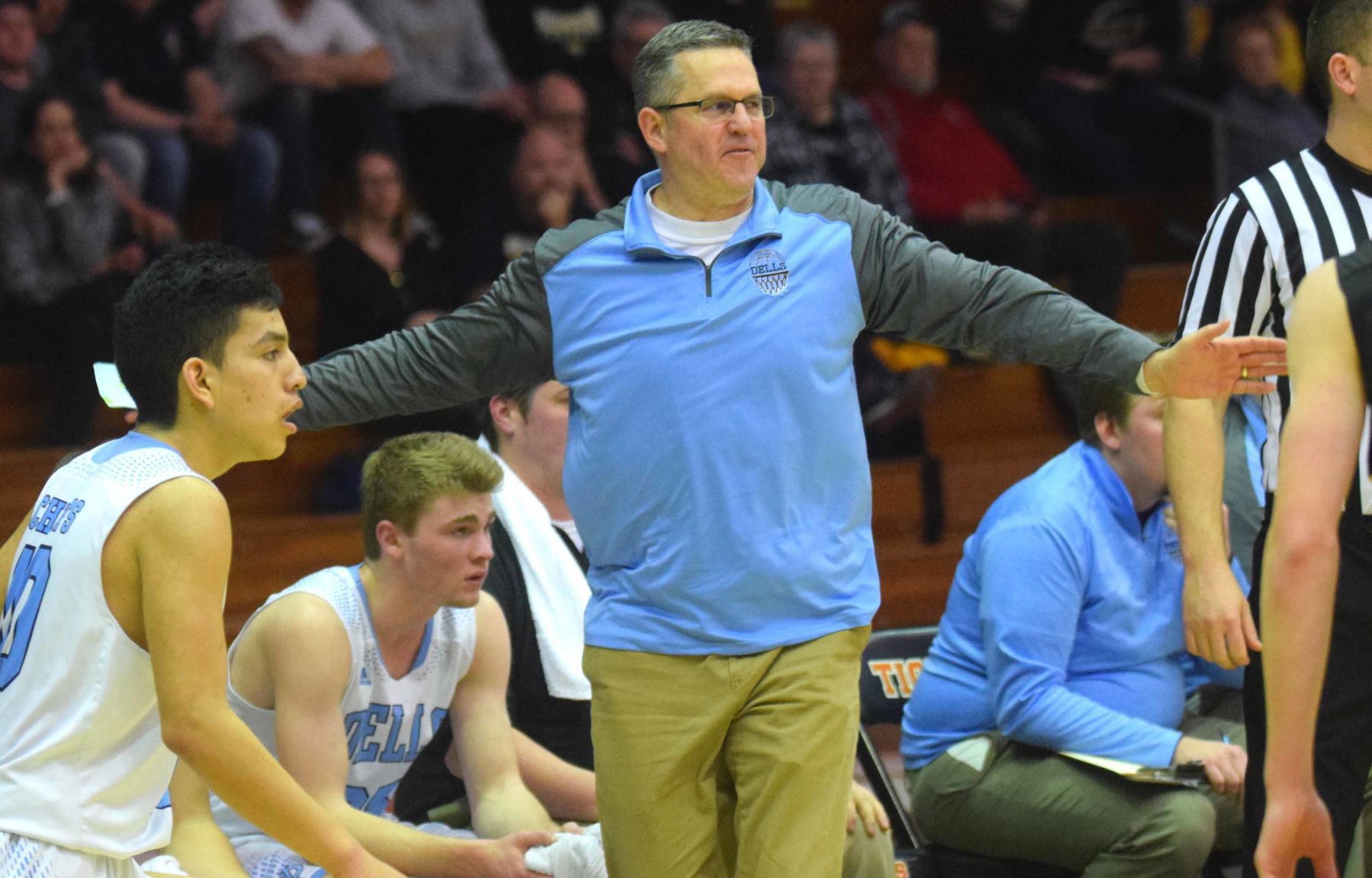 Wisconsin Dells coach Brad Rohling